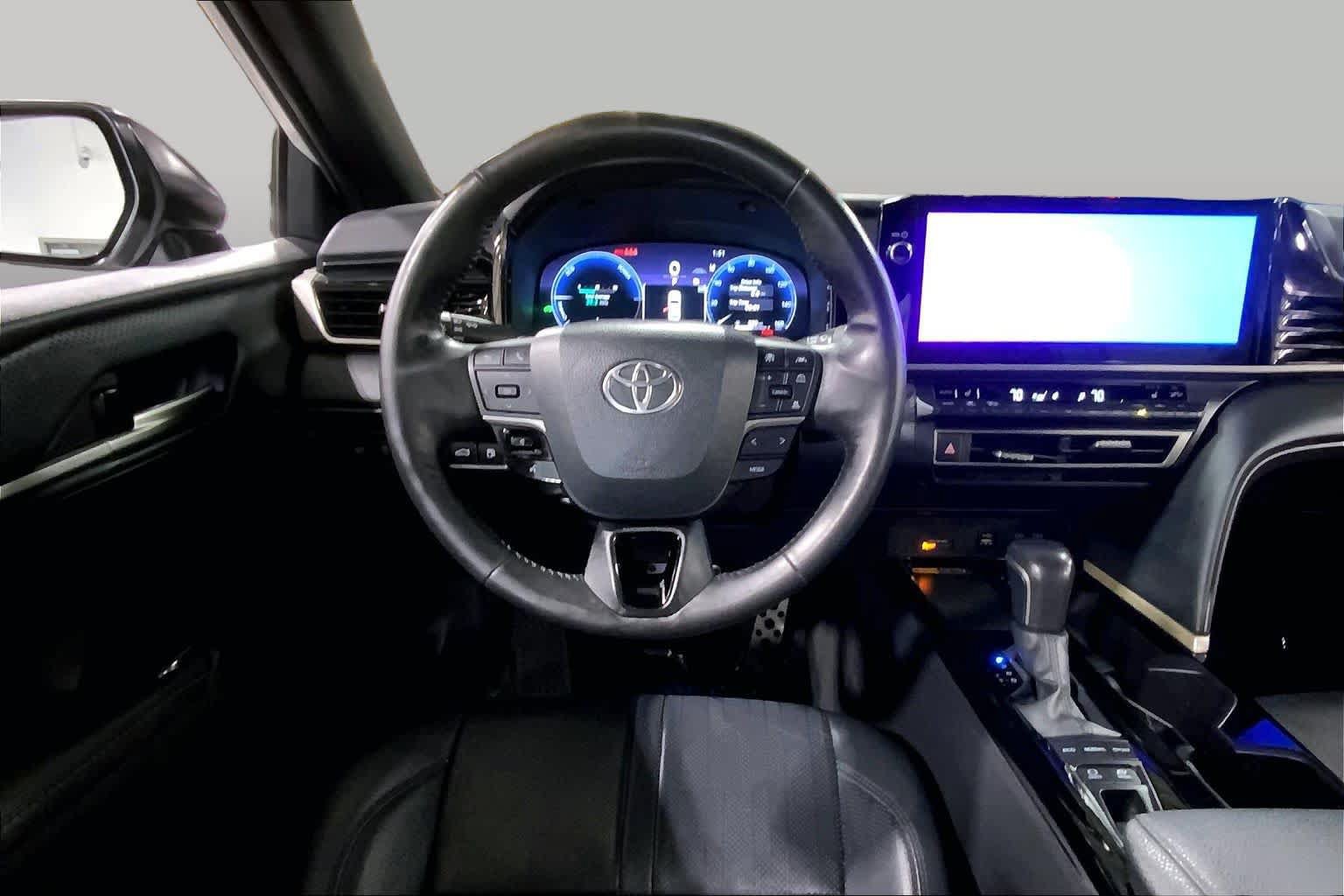 Used 2025 Toyota Camry XSE AWD/4WD image 6