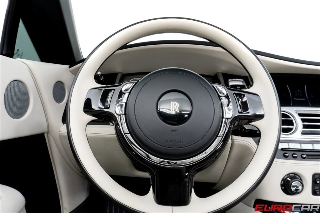 Used 2018 Rolls-Royce Dawn image 30