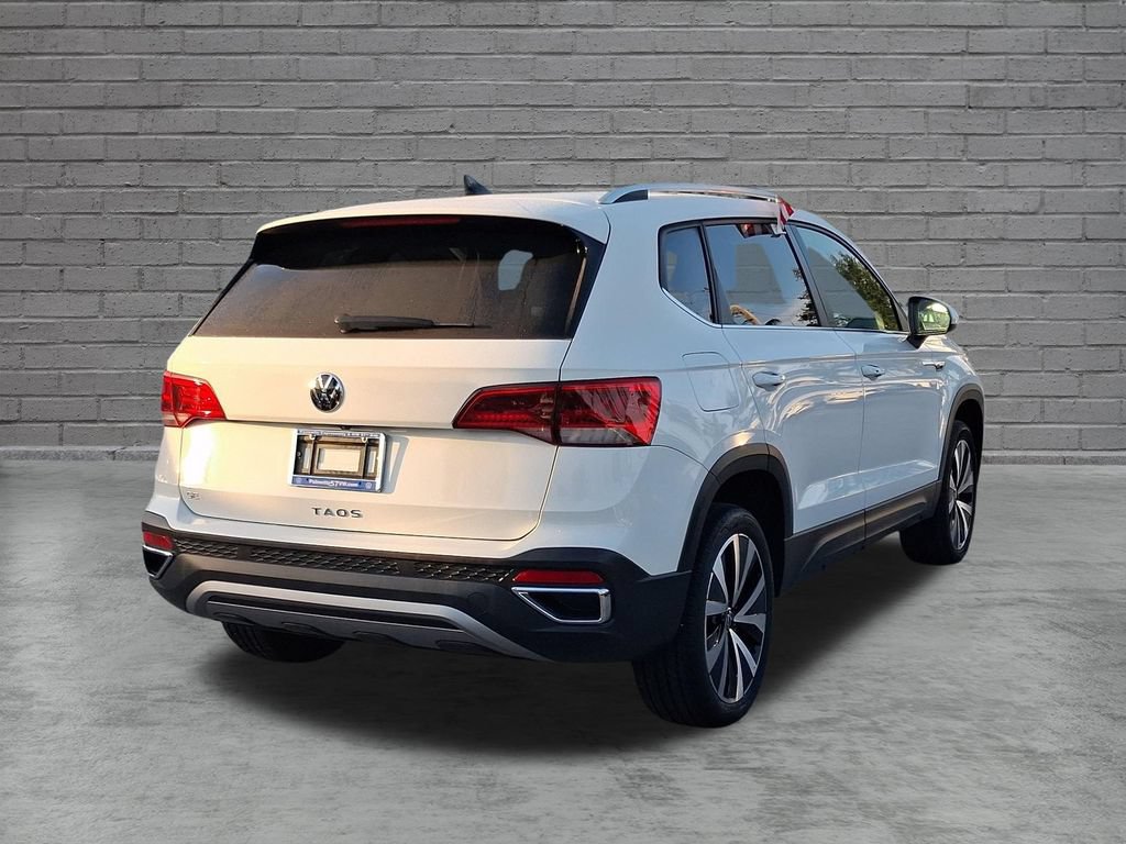 Used 2024 Volkswagen Taos SE FWD image 11