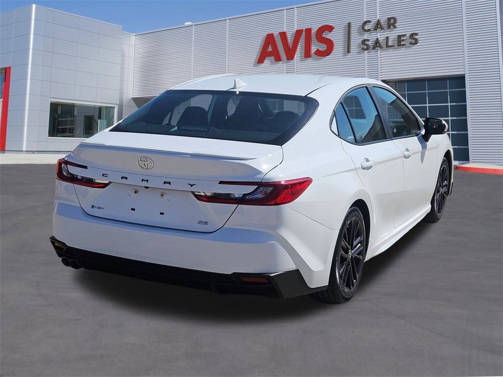 Used 2025 Toyota Camry SE image 6