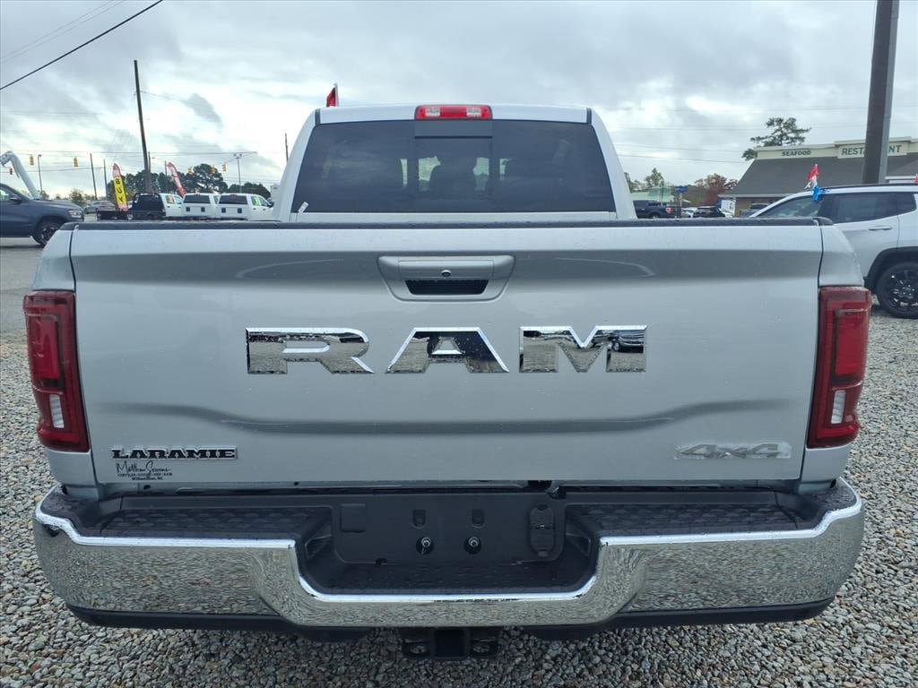 New 2026 RAM 2500 Laramie AWD/4WD image 3