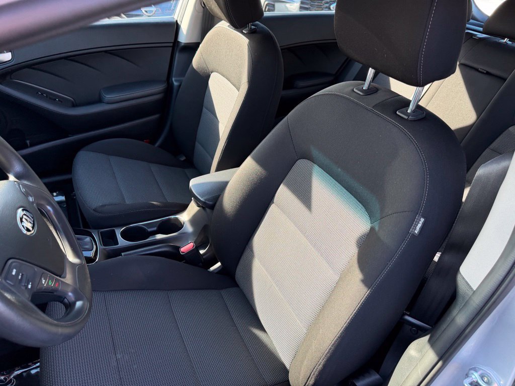 Used 2017 Kia Forte LX FWD image 13