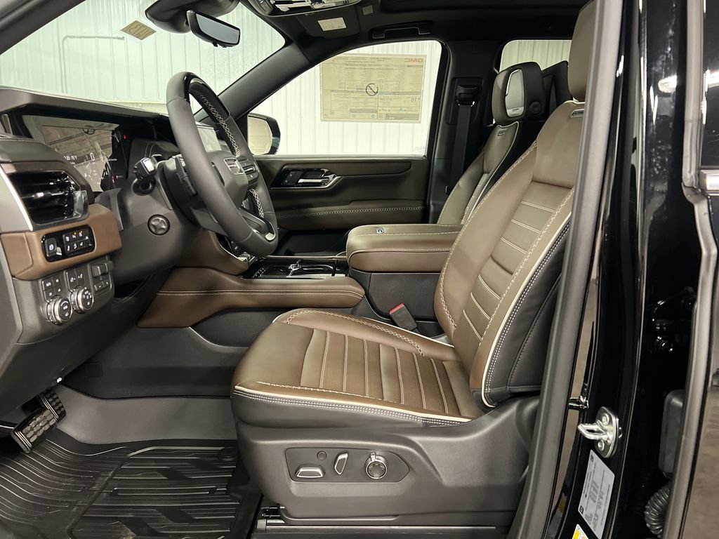 New 2026 GMC Yukon XL Denali Ultimate w/ LPO, Floor Liner Package AWD/4WD image 27