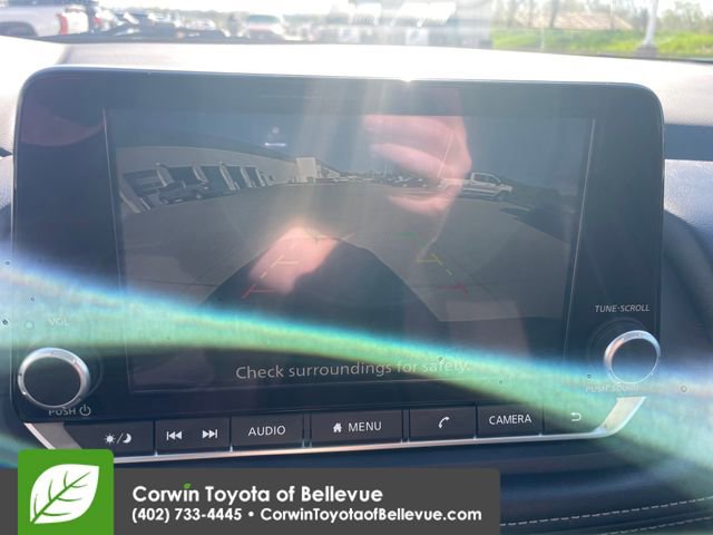 Used 2025 Nissan Rogue SV image 13