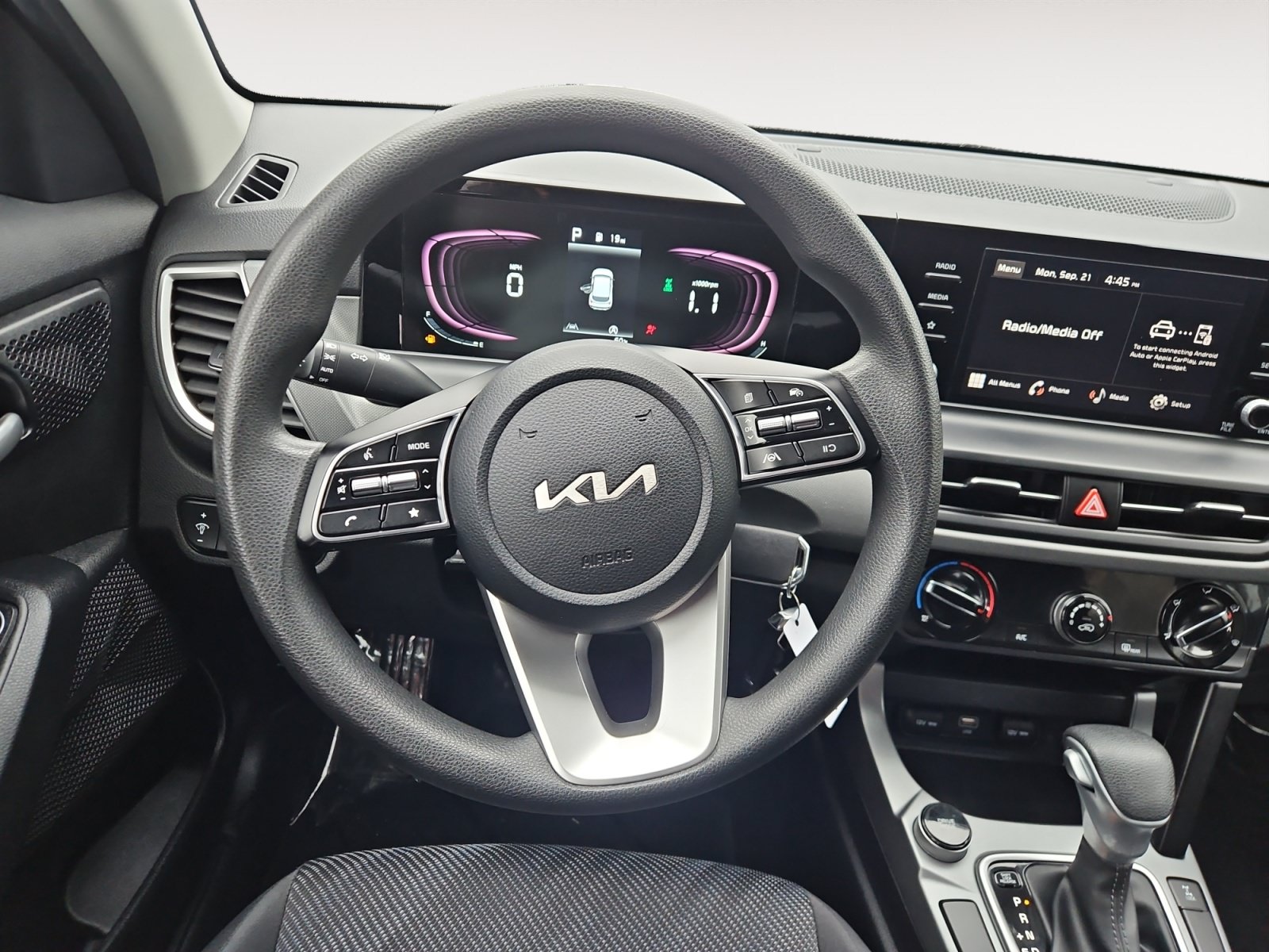 Used 2024 Kia Seltos LX AWD/4WD image 12
