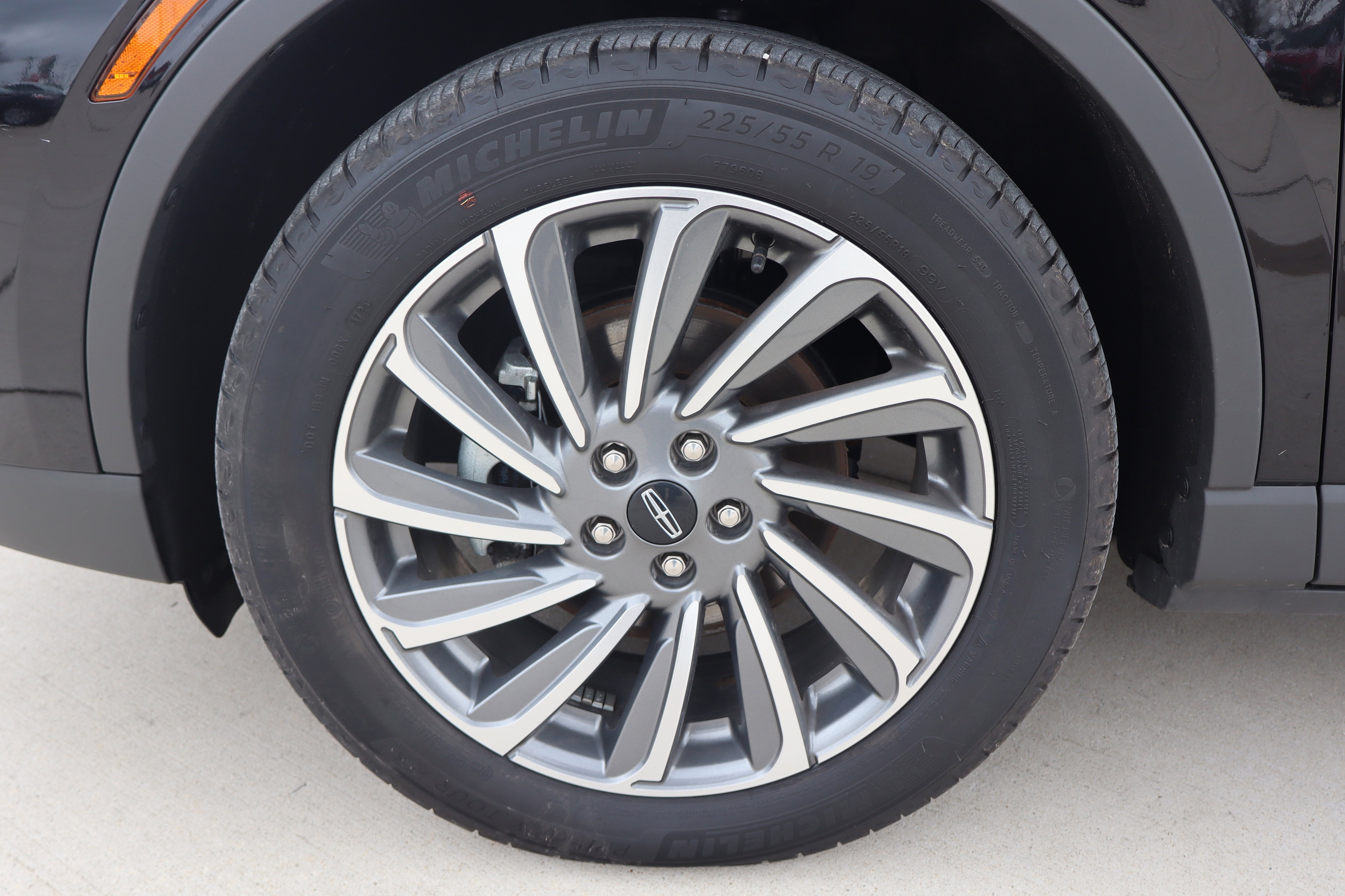 Used 2025 Lincoln Corsair Reserve AWD/4WD image 31
