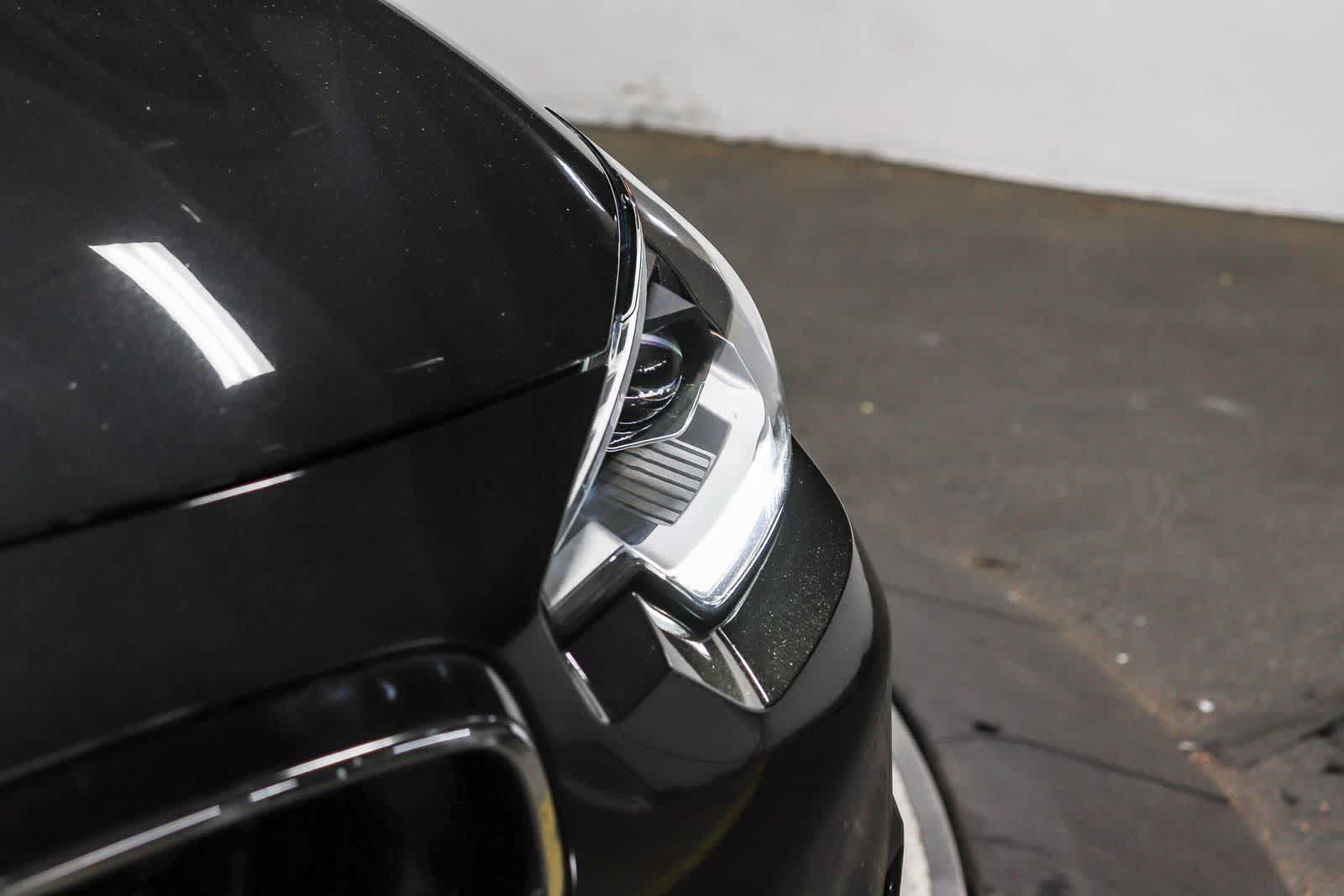 Used 2022 BMW 230i Coupe w/ Convenience Package RWD image 7