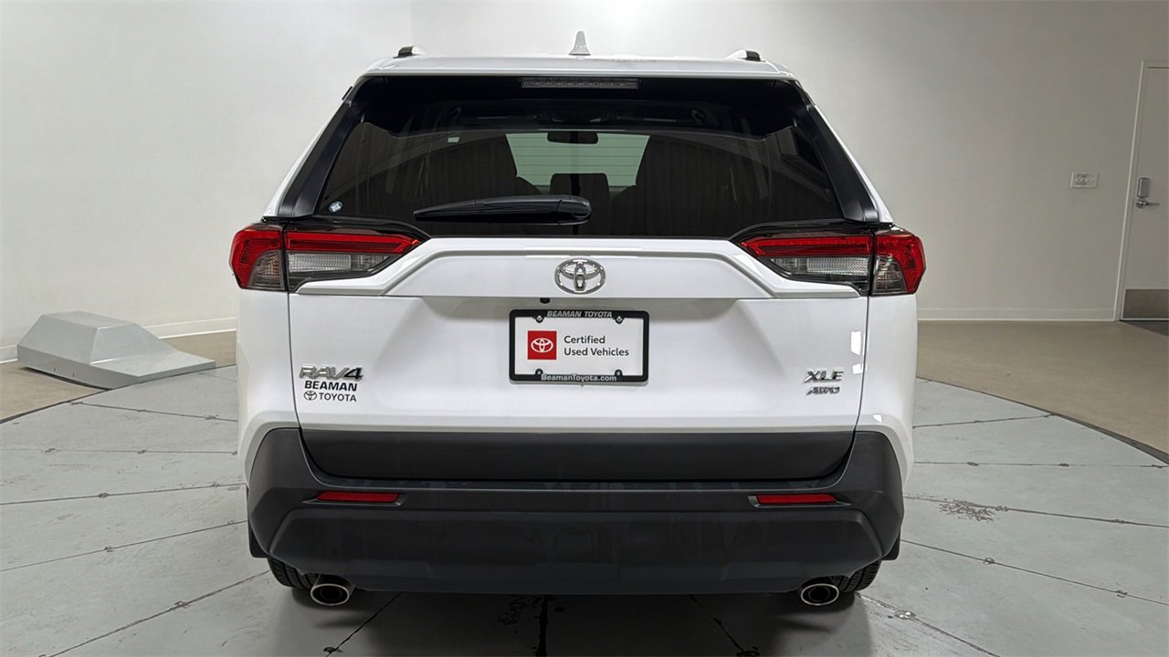 Used 2025 Toyota RAV4 XLE w/ Convenience Package image 4