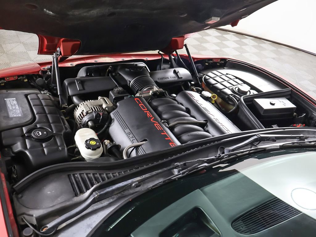 Used 2004 Chevrolet Corvette Coupe w/ Preferred Equipment Group RWD image 23