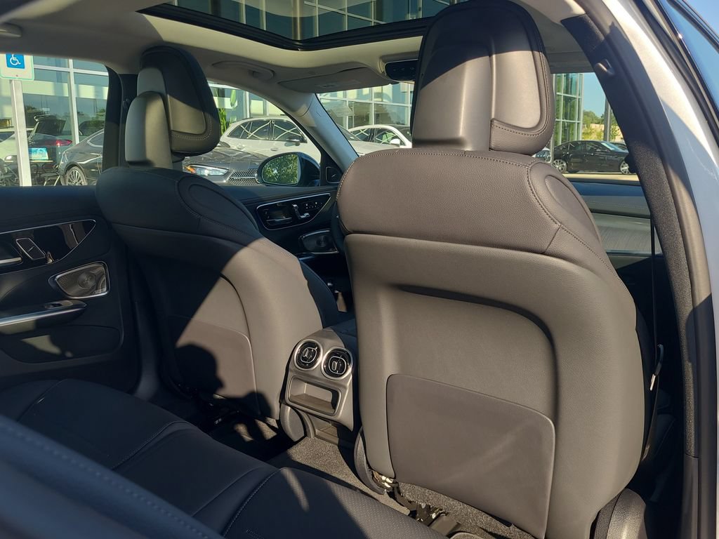 New 2026 Mercedes-Benz C 300 4MATIC Sedan image 18