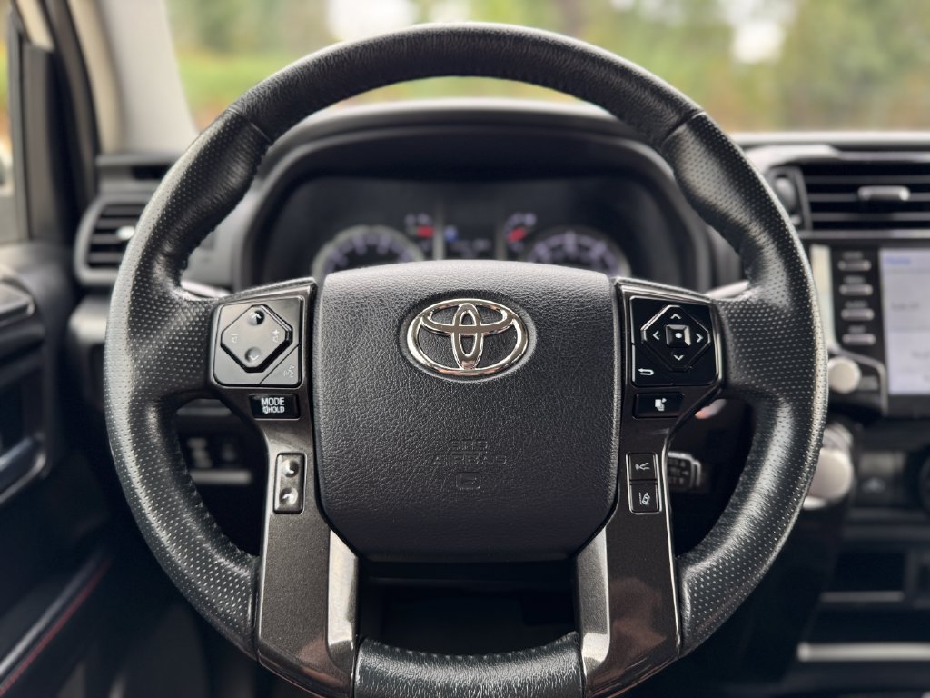 Used 2024 Toyota 4Runner TRD Off-Road Premium AWD/4WD image 17