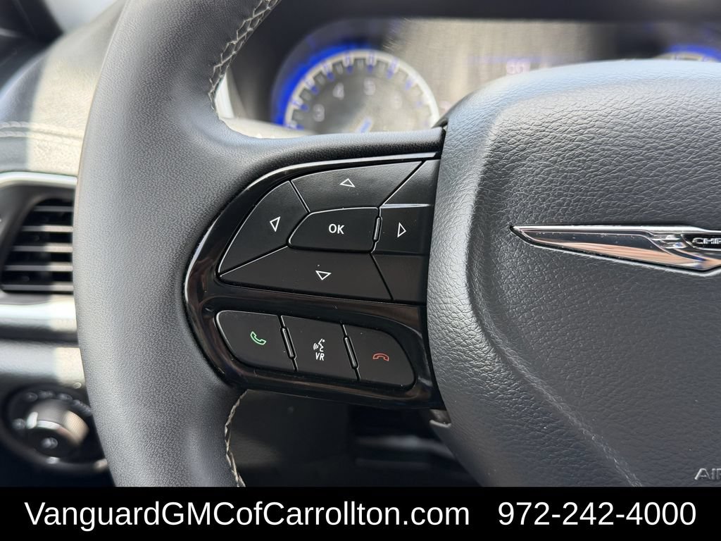 Used 2025 Chrysler Pacifica Limited FWD image 14