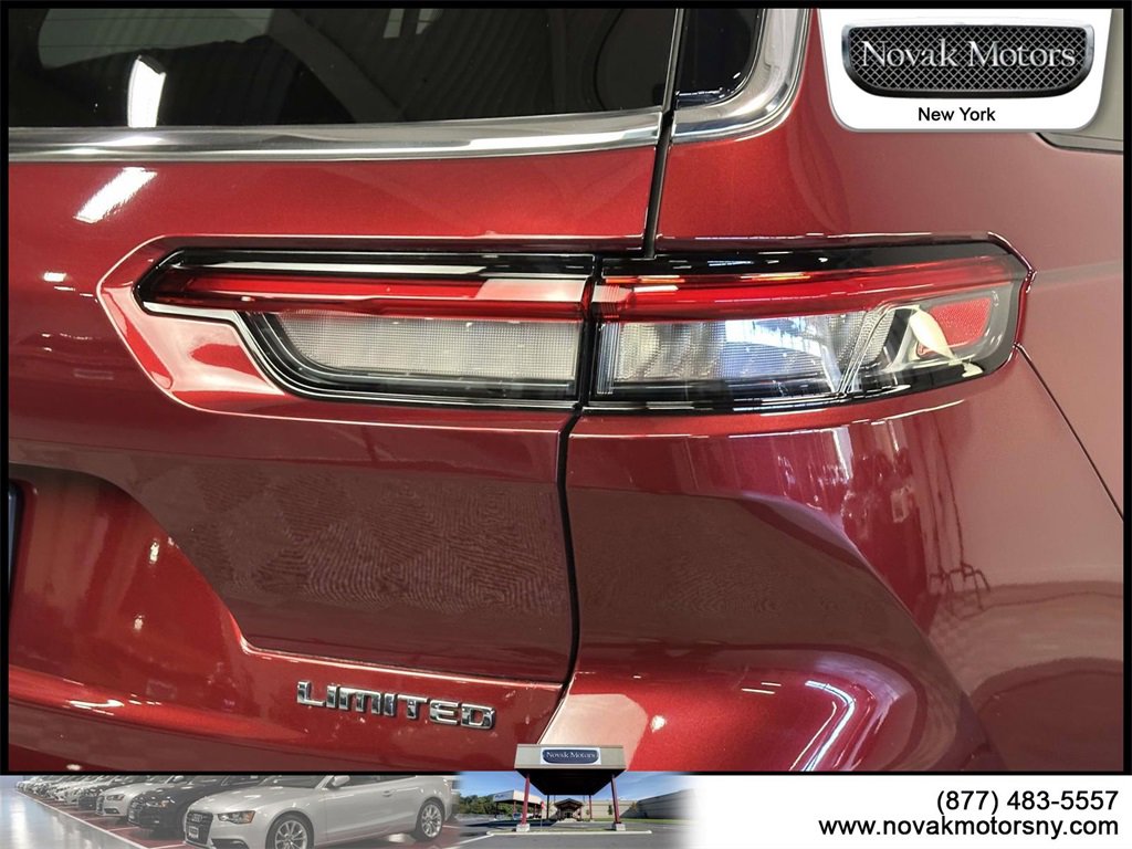 Used 2023 Jeep Grand Cherokee L Limited image 9