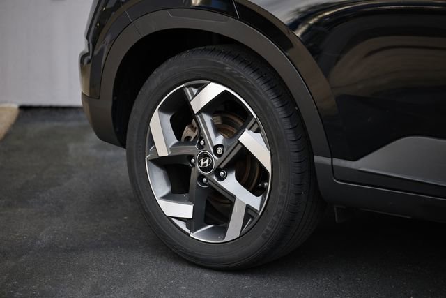 Used 2024 Hyundai Venue SEL image 6