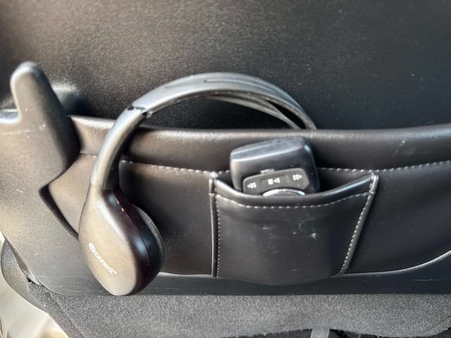 Used 2018 Chrysler Pacifica Touring-L Plus w/ Tire & Wheel Group FWD image 16