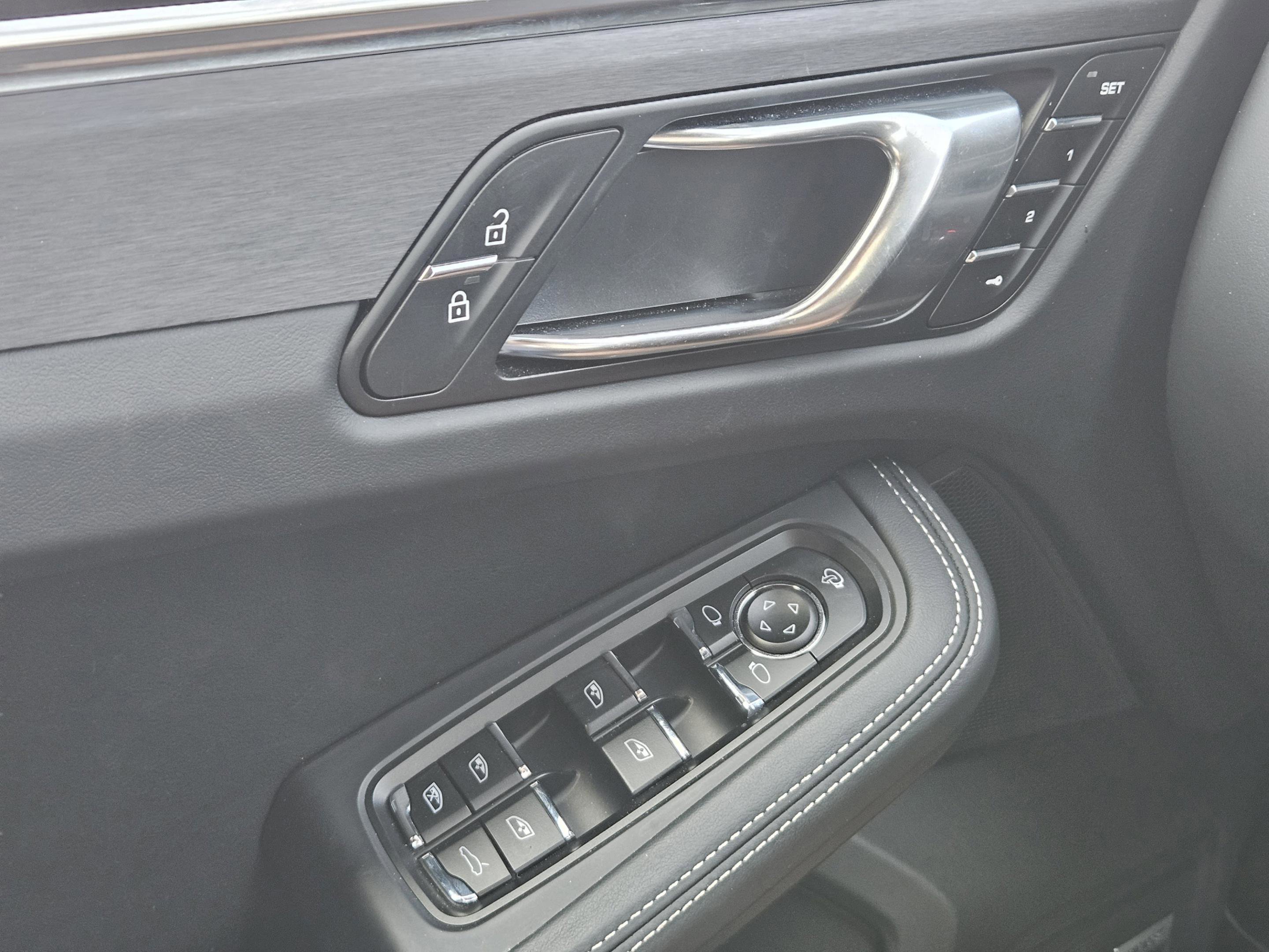 Certified 2024 Porsche Macan GTS image 23