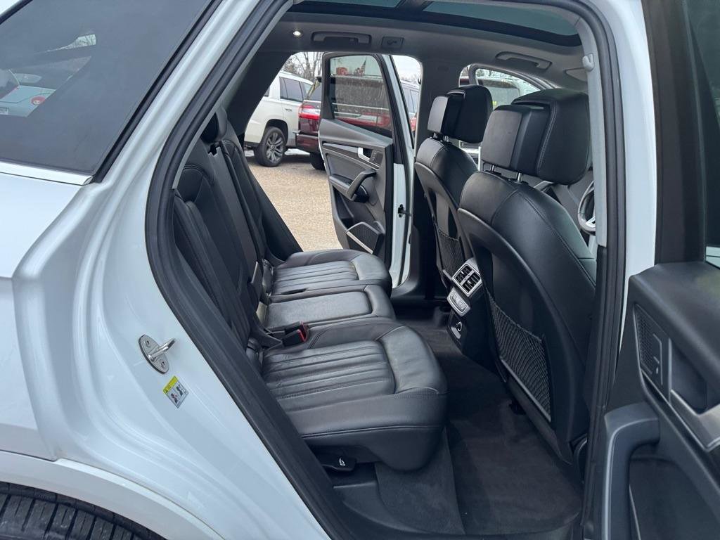 Used 2018 Audi Q5 Prestige w/ Prestige Package image 28