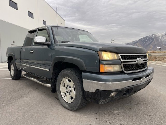 Used 2006 Chevrolet Silverado 1500 LT w/ Light Duty Power Package image 3