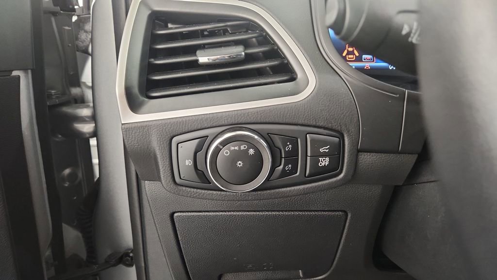 Certified 2024 Ford Edge SEL w/ Convenience Package image 24