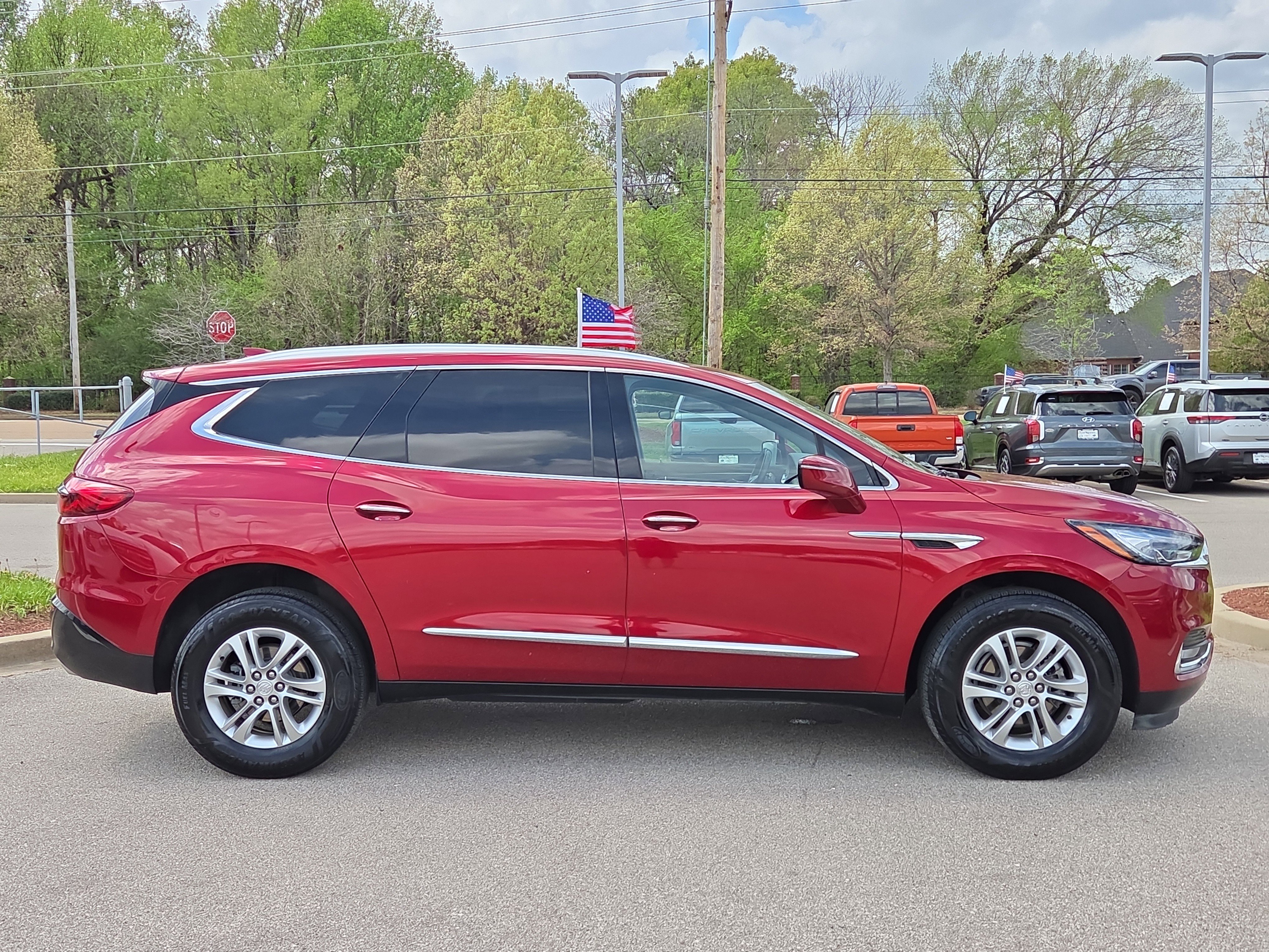 Used 2021 Buick Enclave Preferred image 2