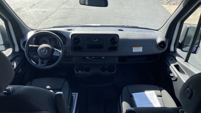 Used 2024 Mercedes-Benz Sprinter 2500 image 9
