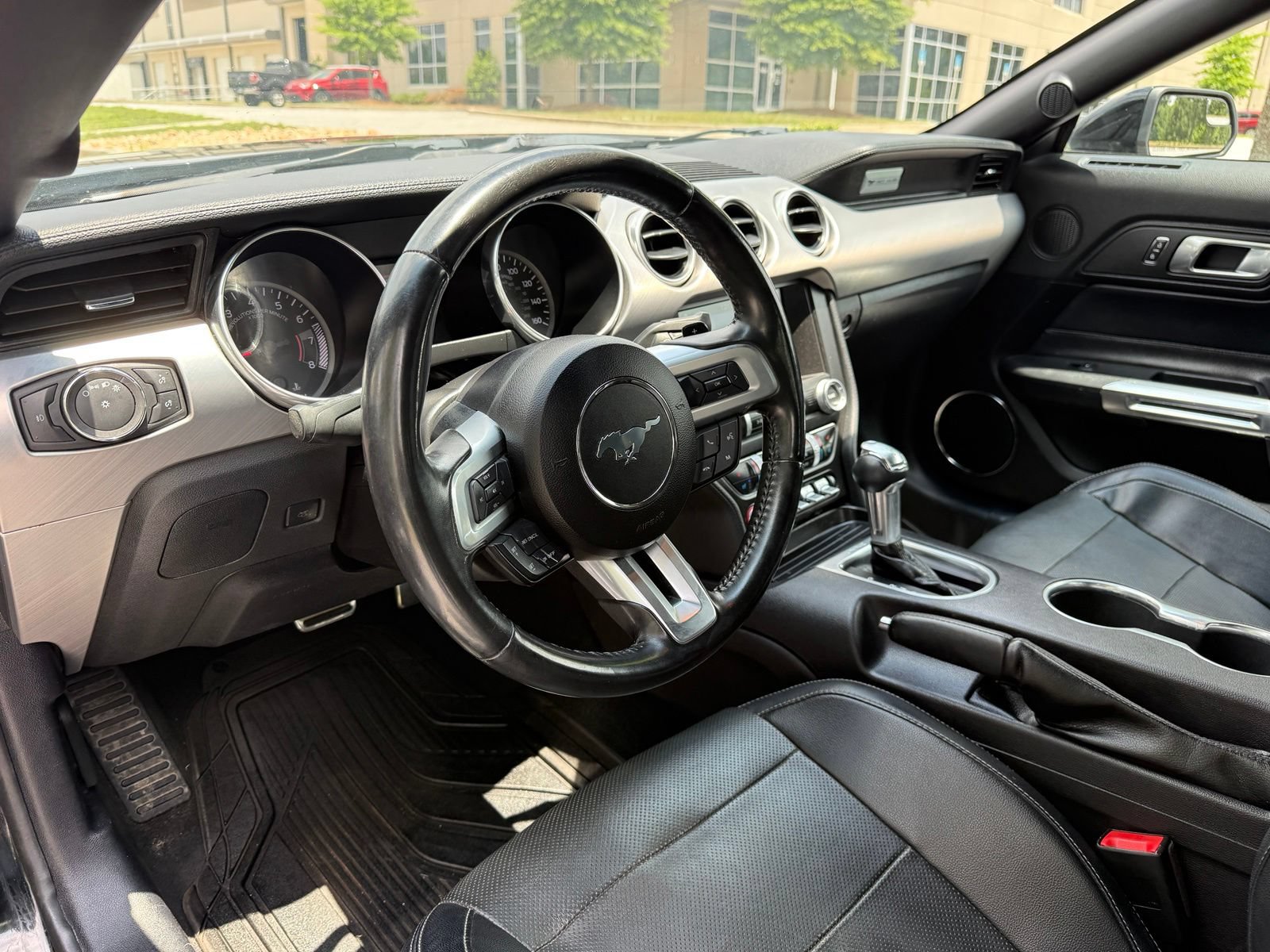 Used 2019 Ford Mustang Premium RWD image 22