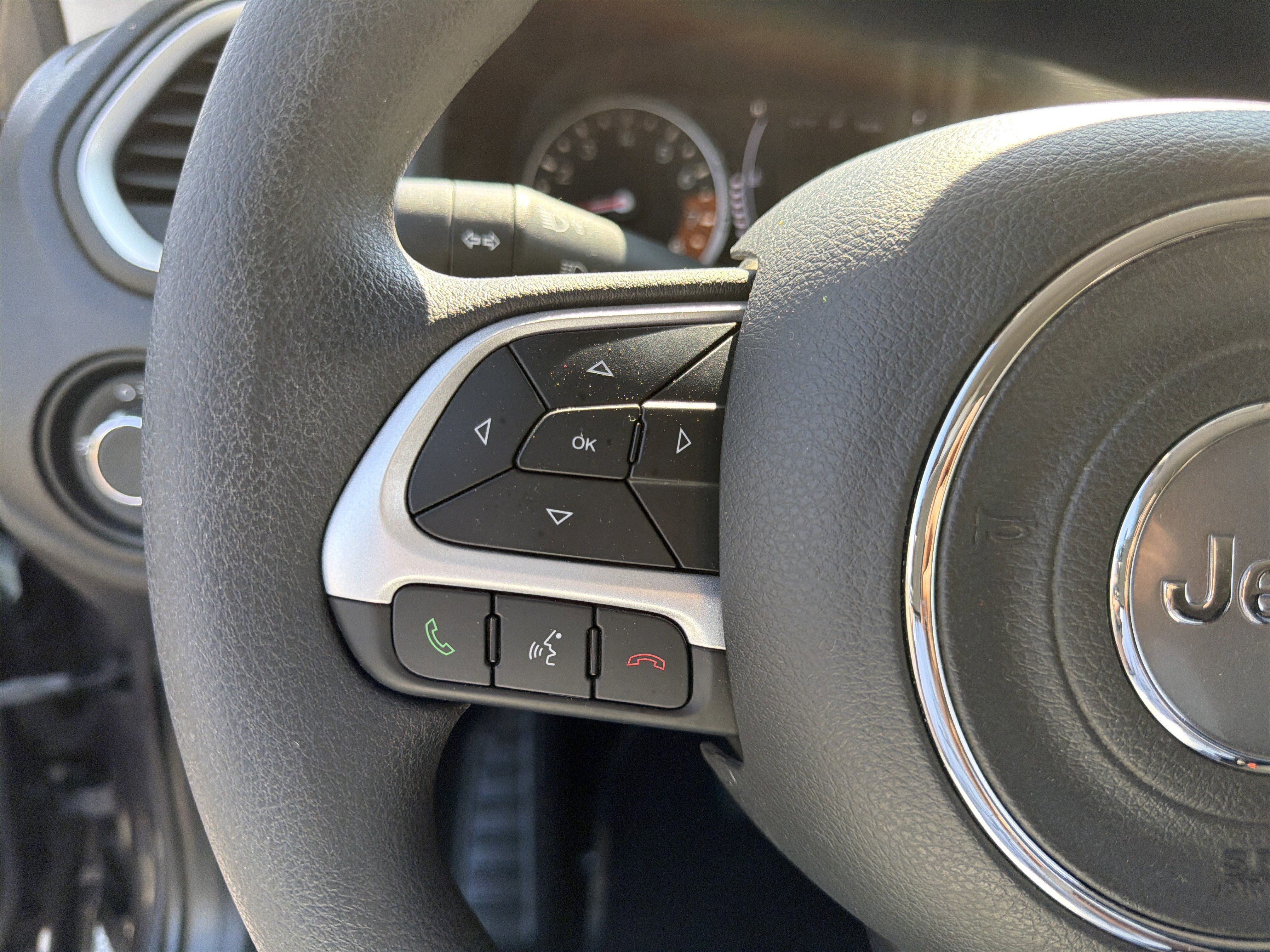 Used 2020 Jeep Renegade Sport w/ UConnect 7.0 Group image 24