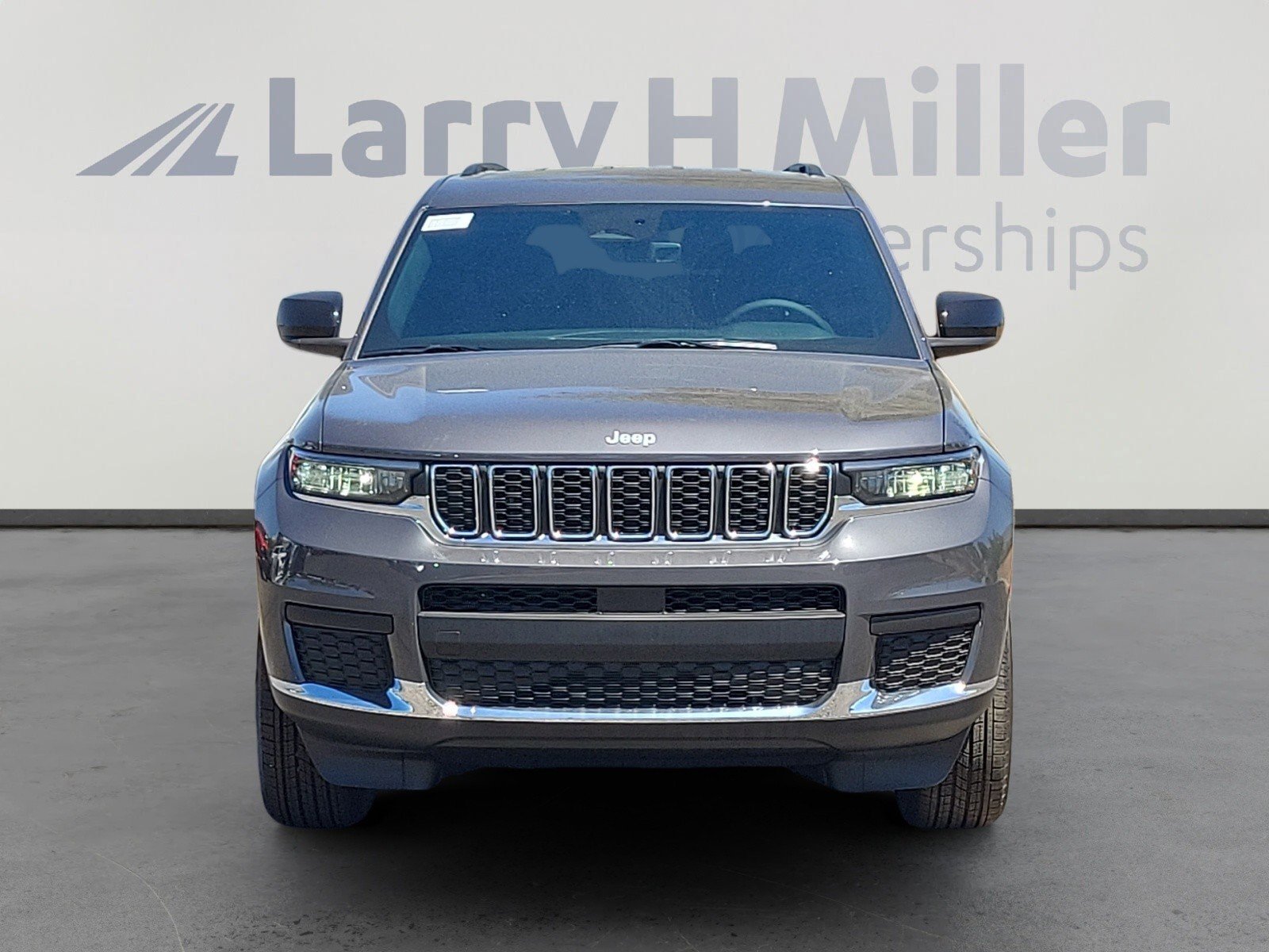 New 2026 Jeep Grand Cherokee L Laredo AWD/4WD image 3