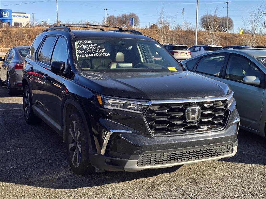 Used 2023 Honda Pilot Elite image 6
