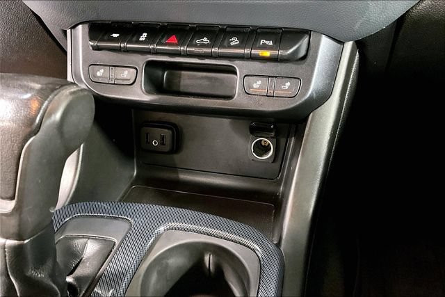 Used 2020 Chevrolet Colorado Z71 w/ Z71 Midnight Edition AWD/4WD image 17
