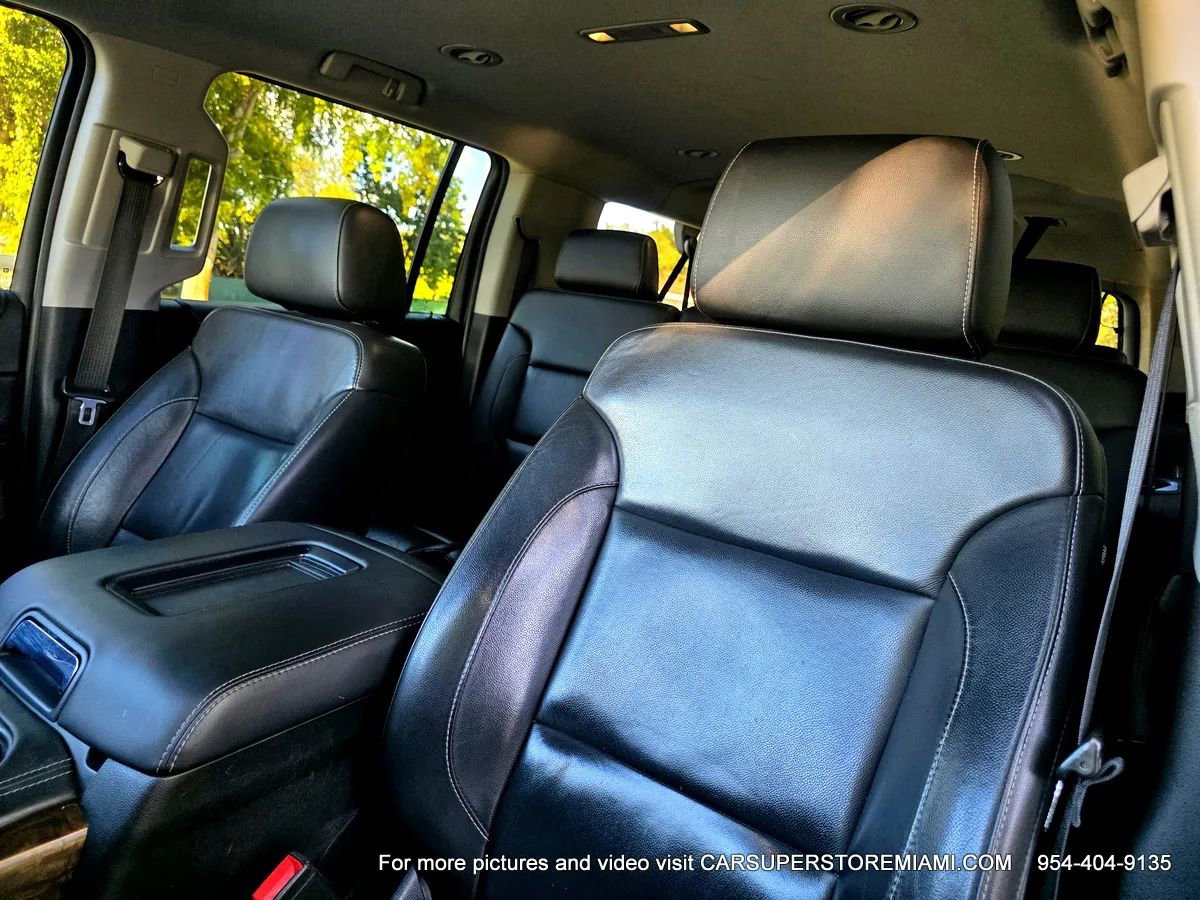 Used 2018 Chevrolet Suburban LT RWD image 26