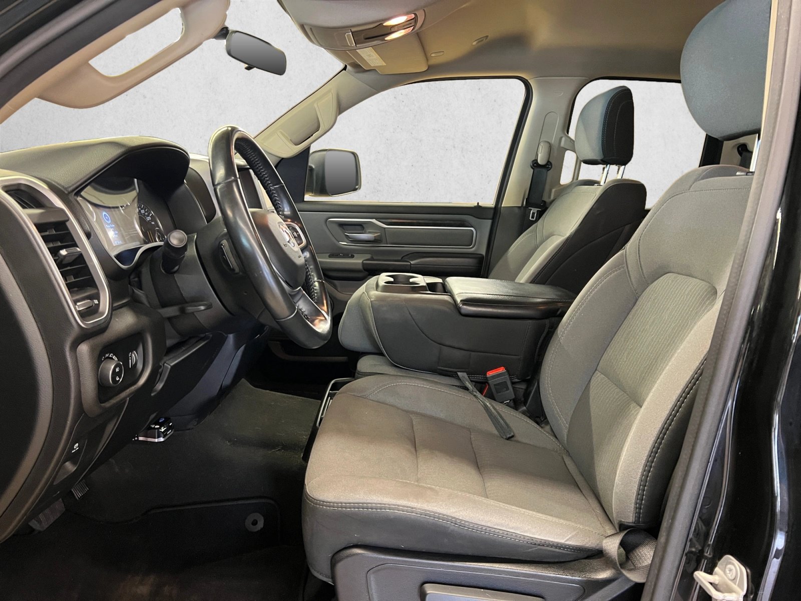 Used 2020 RAM 1500 Big Horn AWD/4WD image 11