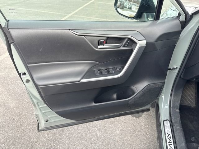 Used 2023 Toyota RAV4 XLE Premium image 22