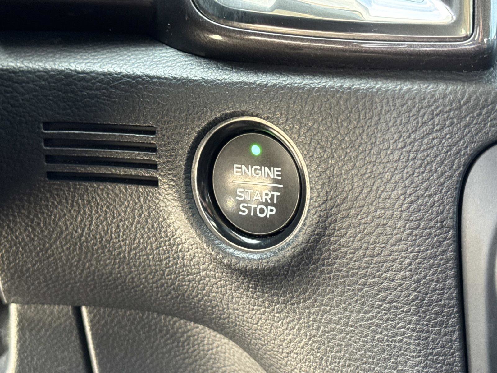 Used 2019 Ford Ranger Lariat w/ Black Appearance Package image 18