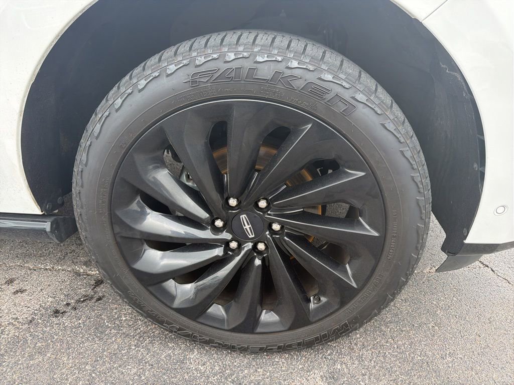 Used 2020 Lincoln Navigator Reserve w/ Equipment Group 208A Reserve AWD/4WD image 4