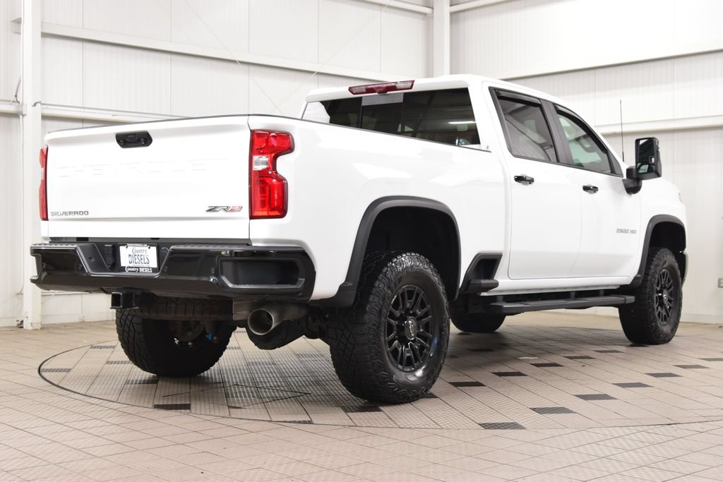 Used 2024 Chevrolet Silverado 2500 ZR2 w/ Technology Package AWD/4WD image 7