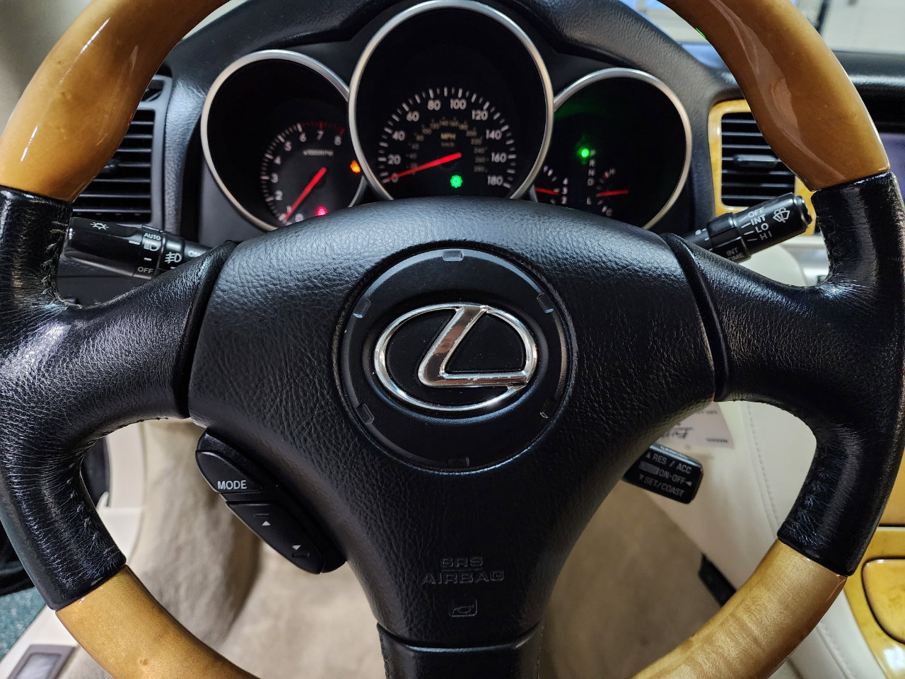 Used 2003 Lexus SC 430 Convertible image 29