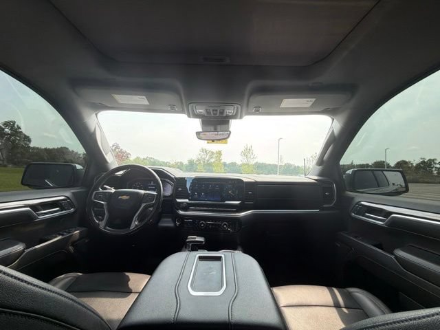 Used 2022 Chevrolet Silverado 1500 LTZ w/ LTZ Premium Package AWD/4WD image 24