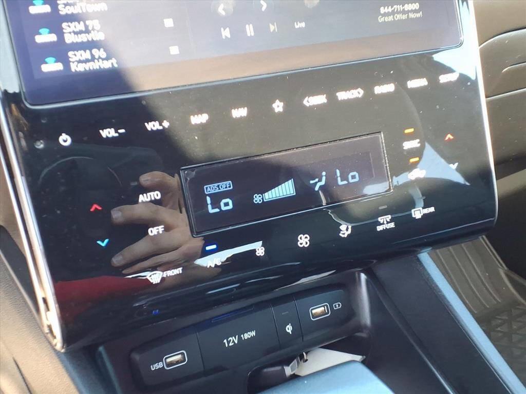 Used 2024 Hyundai Santa Cruz Limited image 15