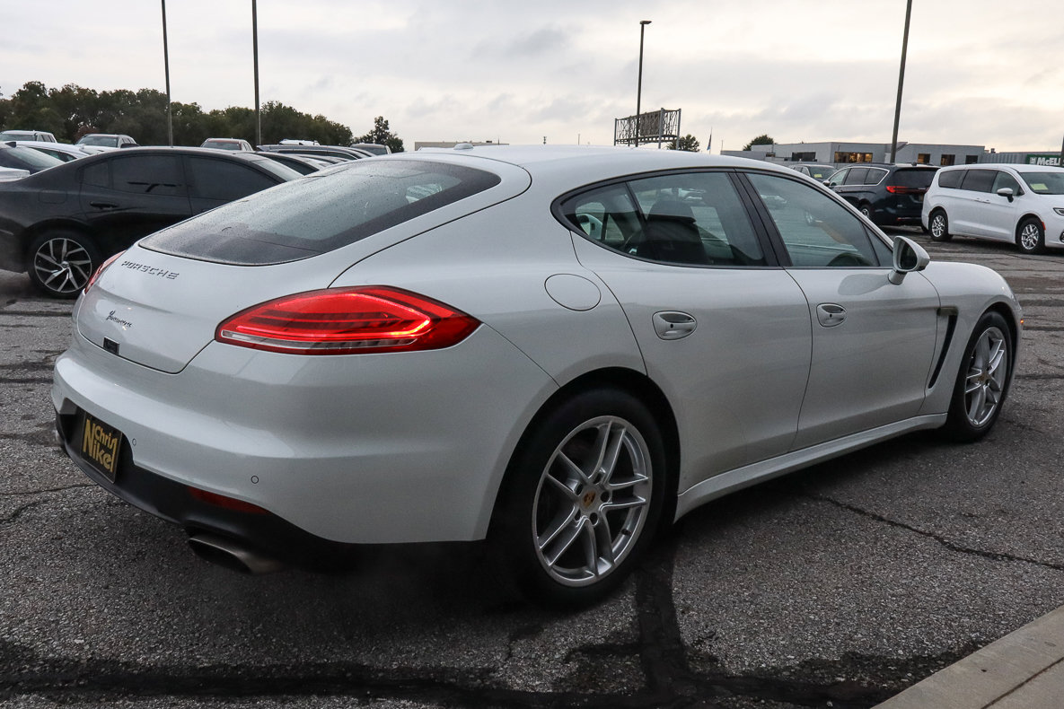Used 2016 Porsche Panamera Edition image 4