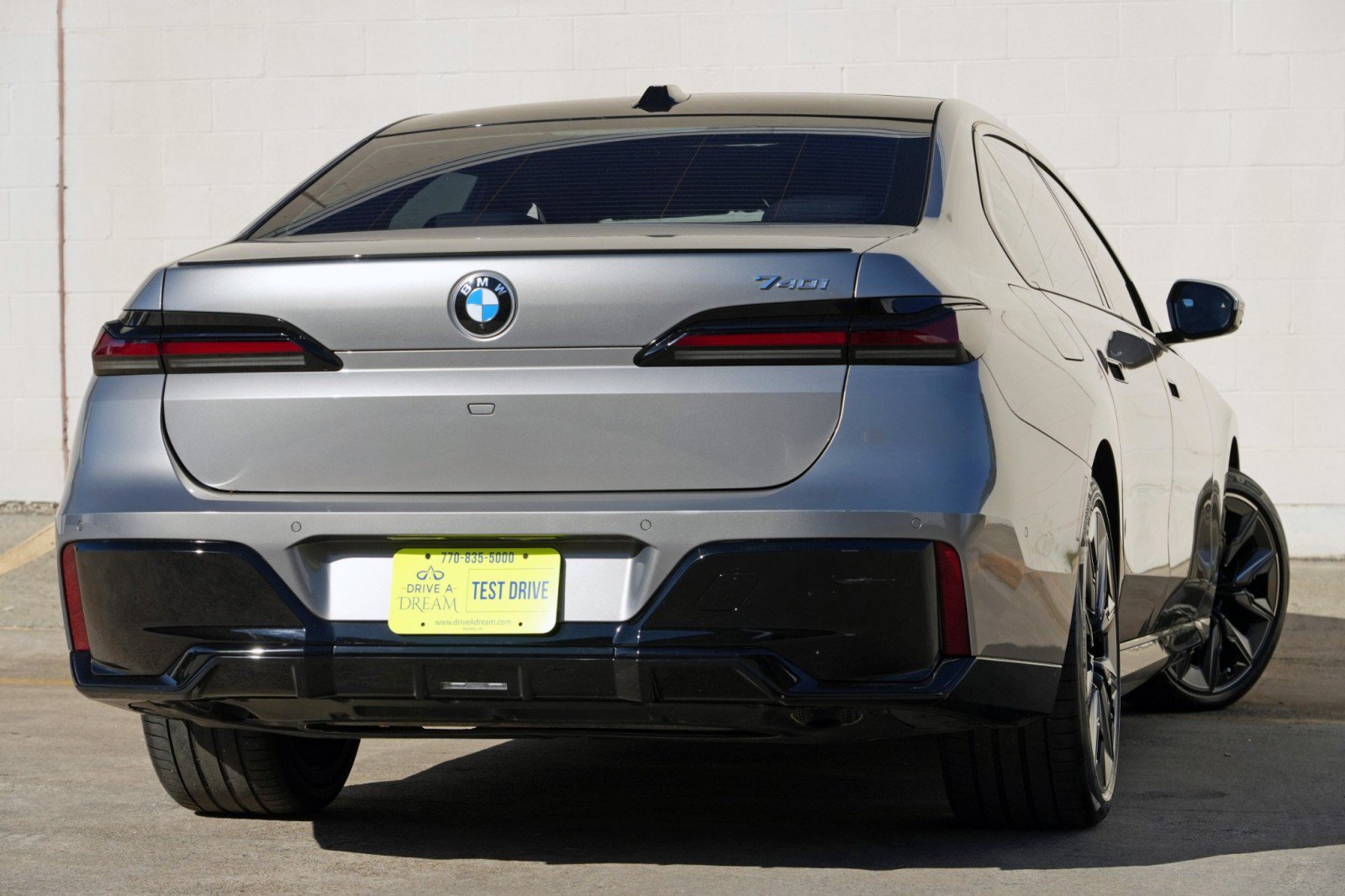 Used 2023 BMW 740i RWD image 5