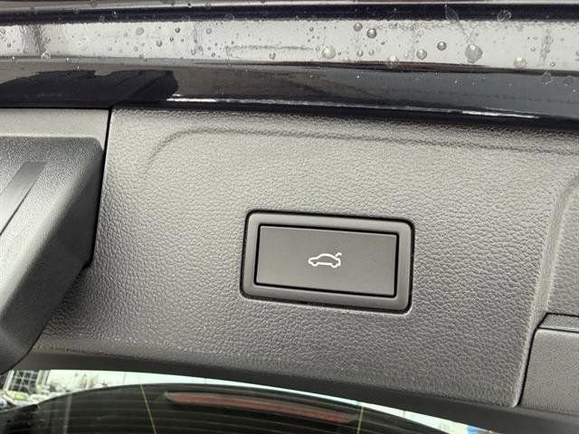 New 2025 Volkswagen Atlas SEL Premium R-Line image 31