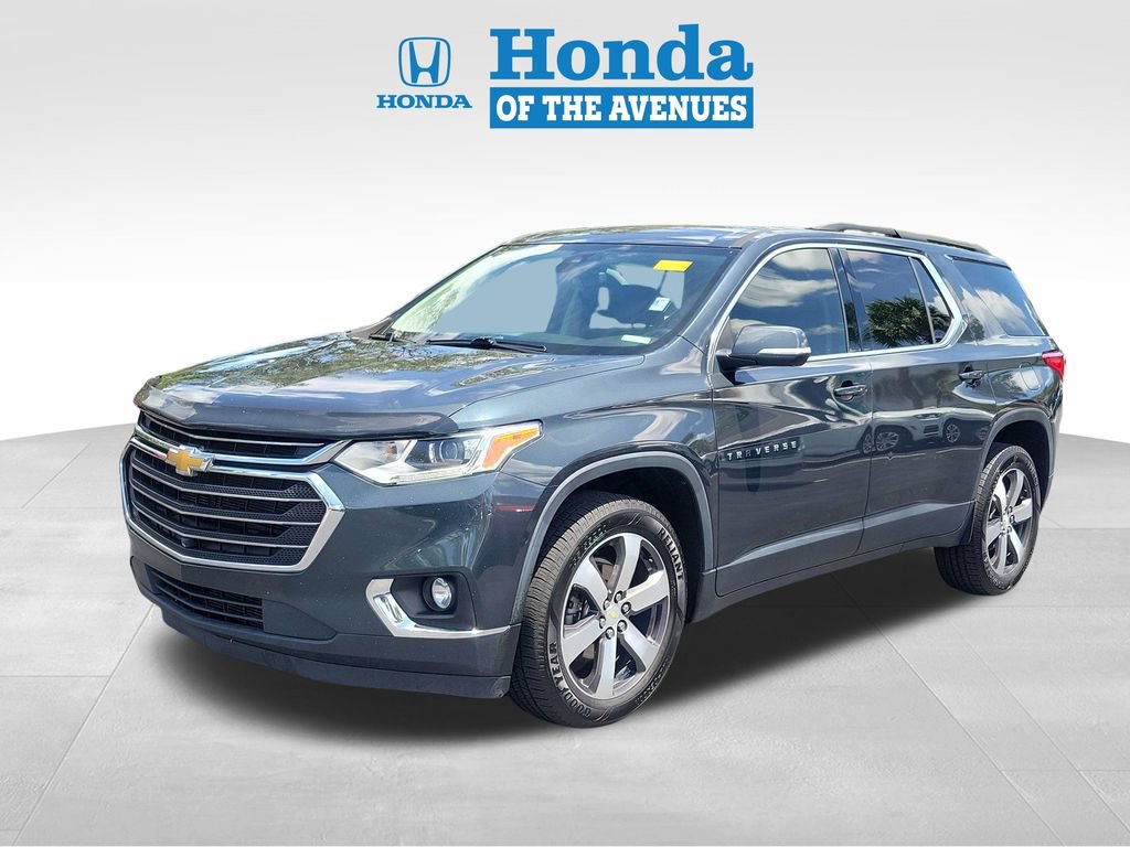 Used 2021 Chevrolet Traverse LT w/ LT Premium Package FWD image 2