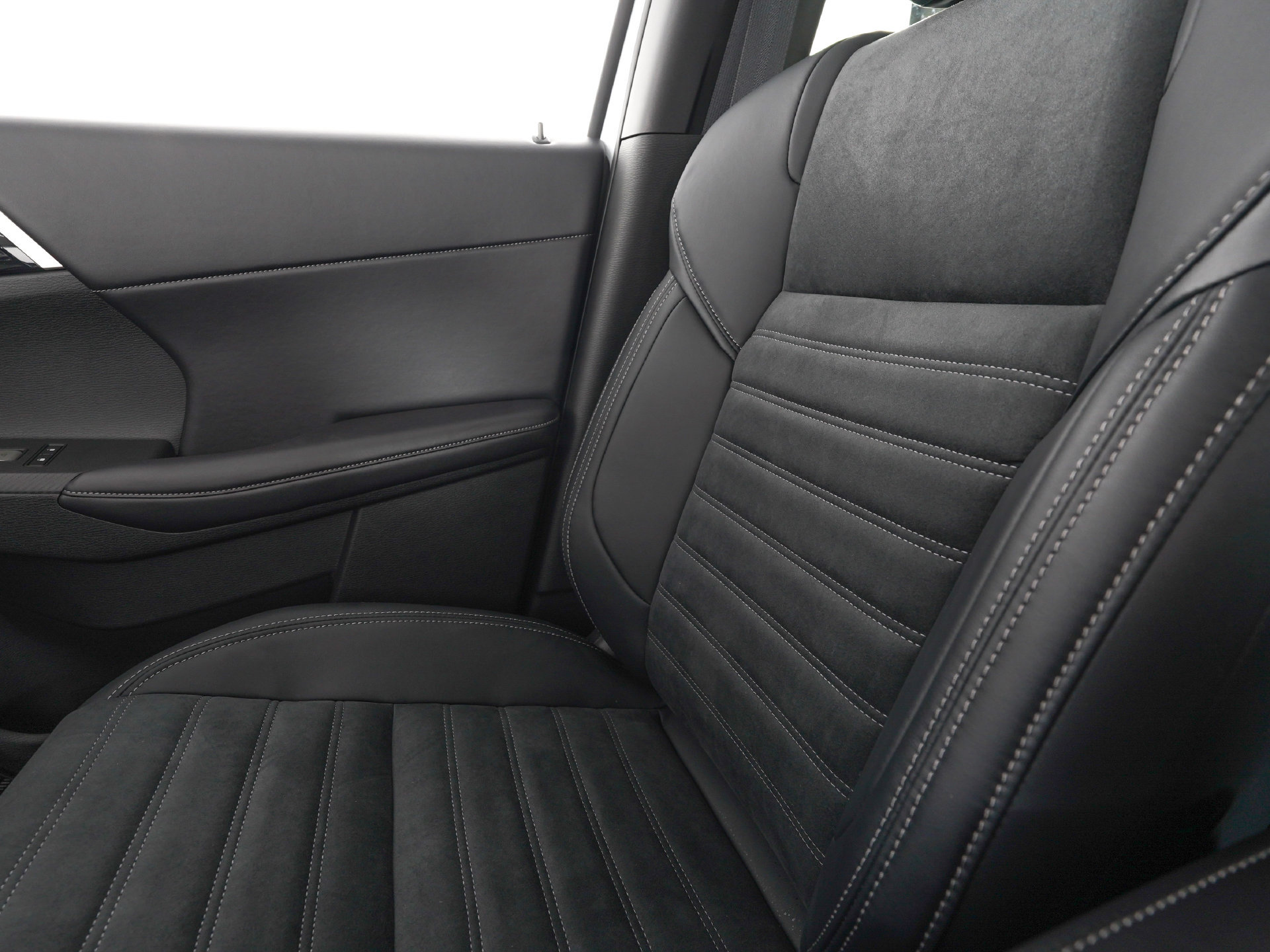 New 2026 Mitsubishi Outlander AWD image 20
