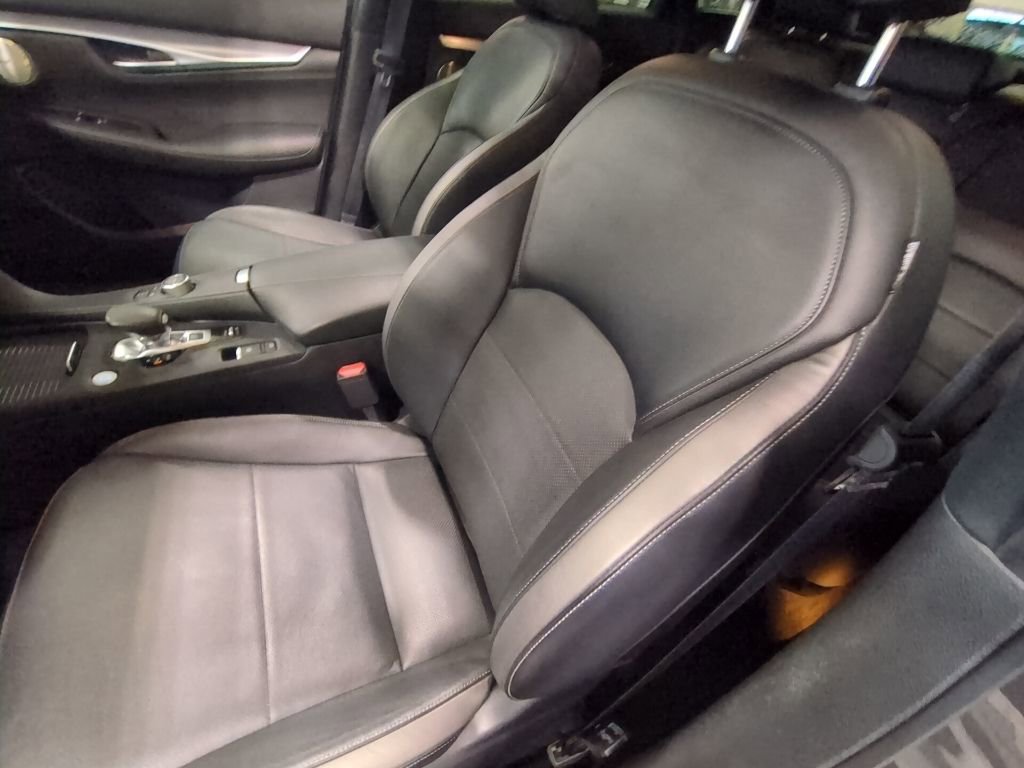 Used 2023 INFINITI QX55 Essential image 9