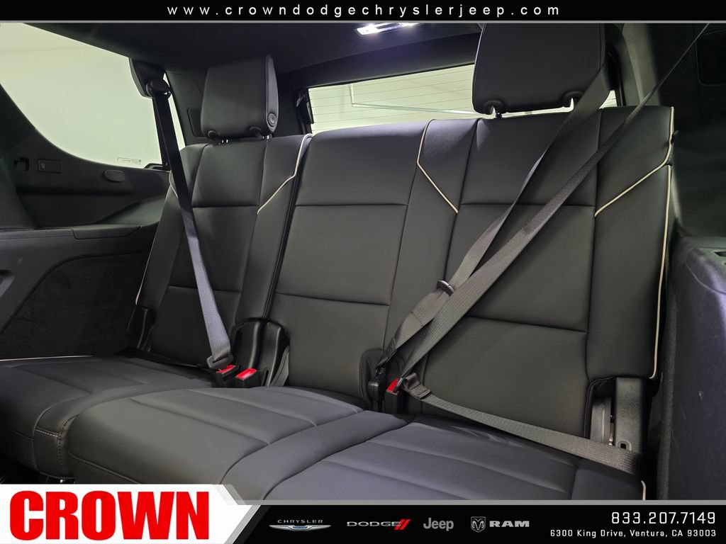 Used 2026 Cadillac Escalade Luxury AWD/4WD image 23