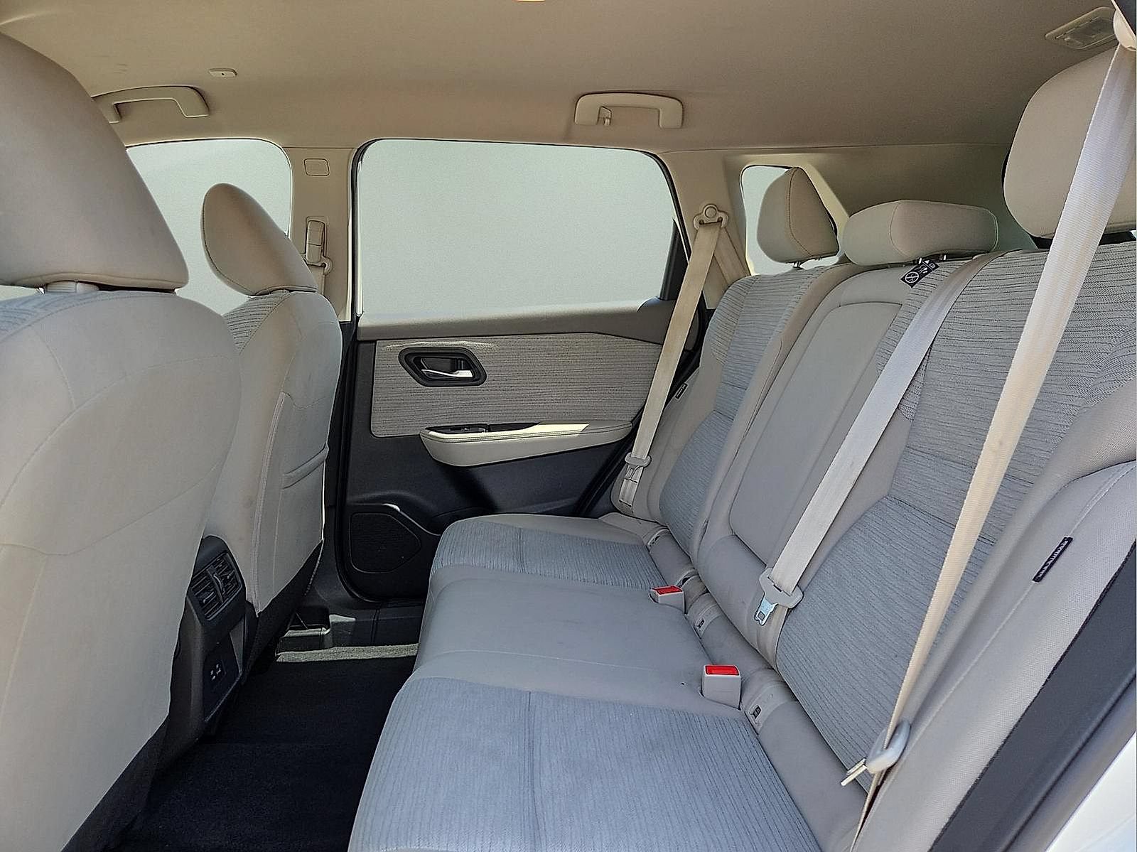 Used 2023 Nissan Rogue SV FWD image 10