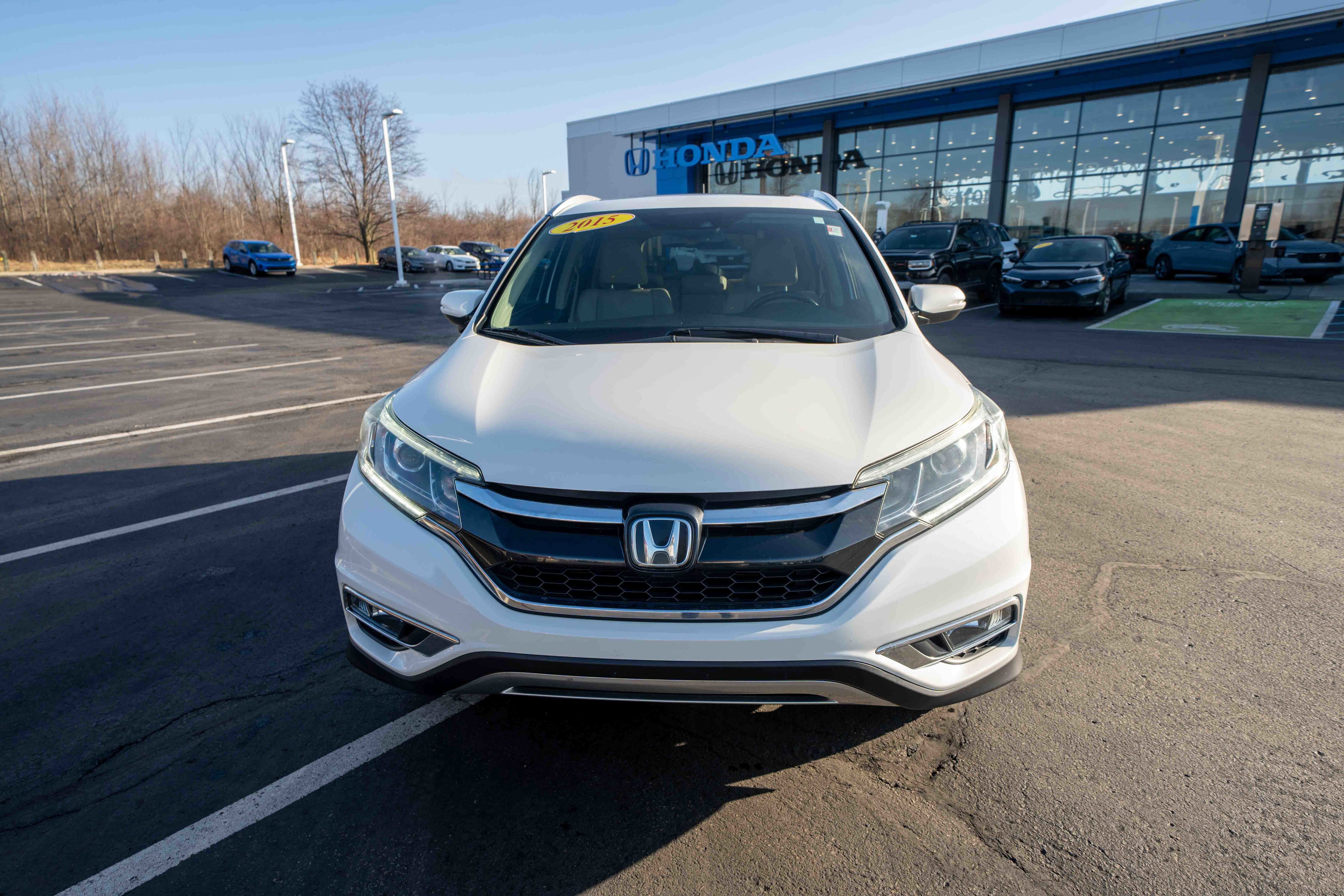Used 2015 Honda CR-V Touring image 2