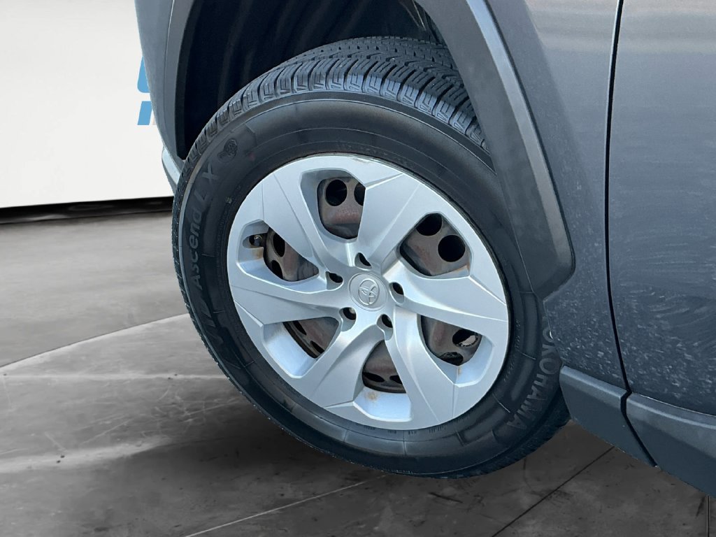 Used 2019 Toyota RAV4 LE w/ All Weather Liner Package AWD/4WD image 15