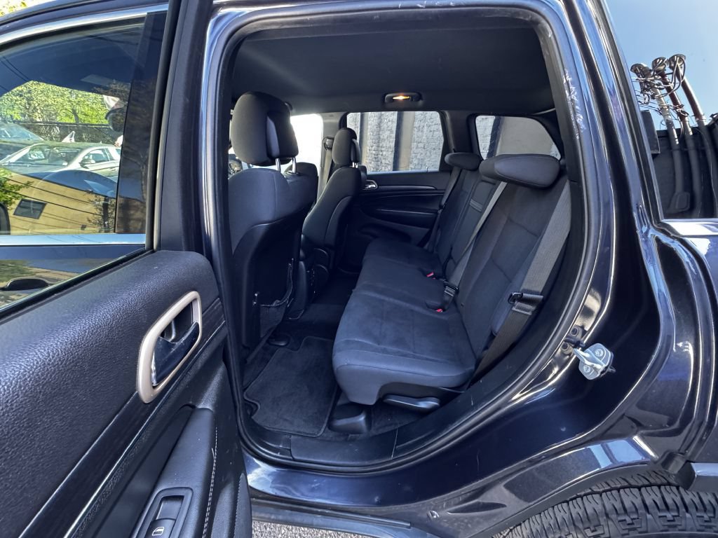 Used 2015 Jeep Grand Cherokee Laredo w/ Quick Order Package 23E AWD/4WD image 14
